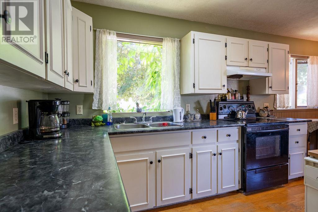 Property Photo:  616 Vernon Avenue East  BC V0E 2S0 