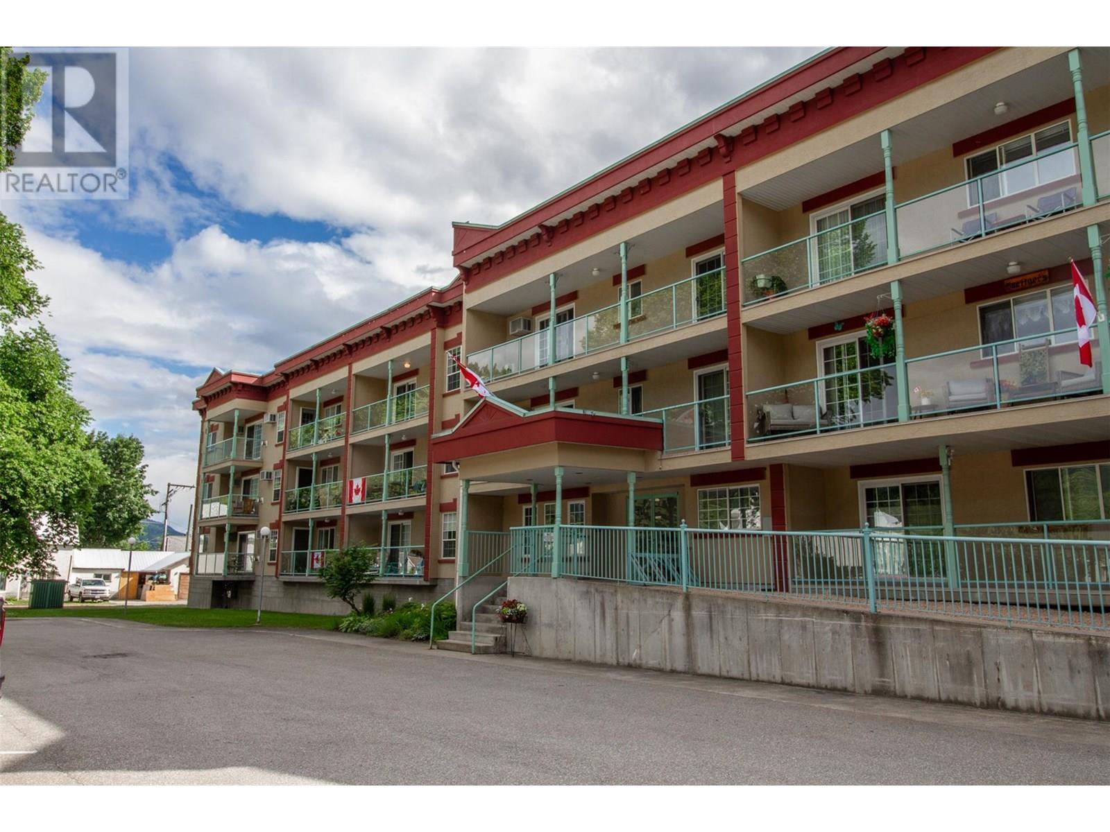 311 Sixth Street East 311  Revelstoke BC V0E 2S0 photo