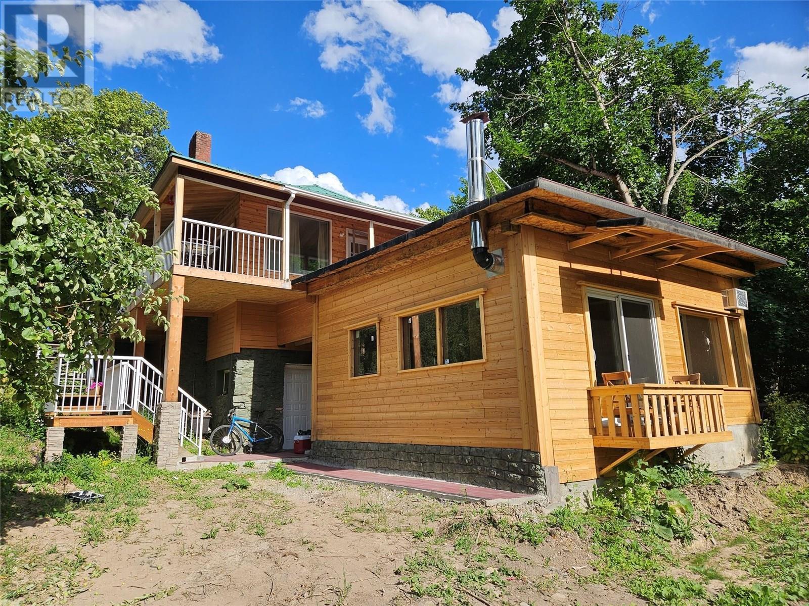 Property Photo: 617 Payne Street BC V0B 1G6