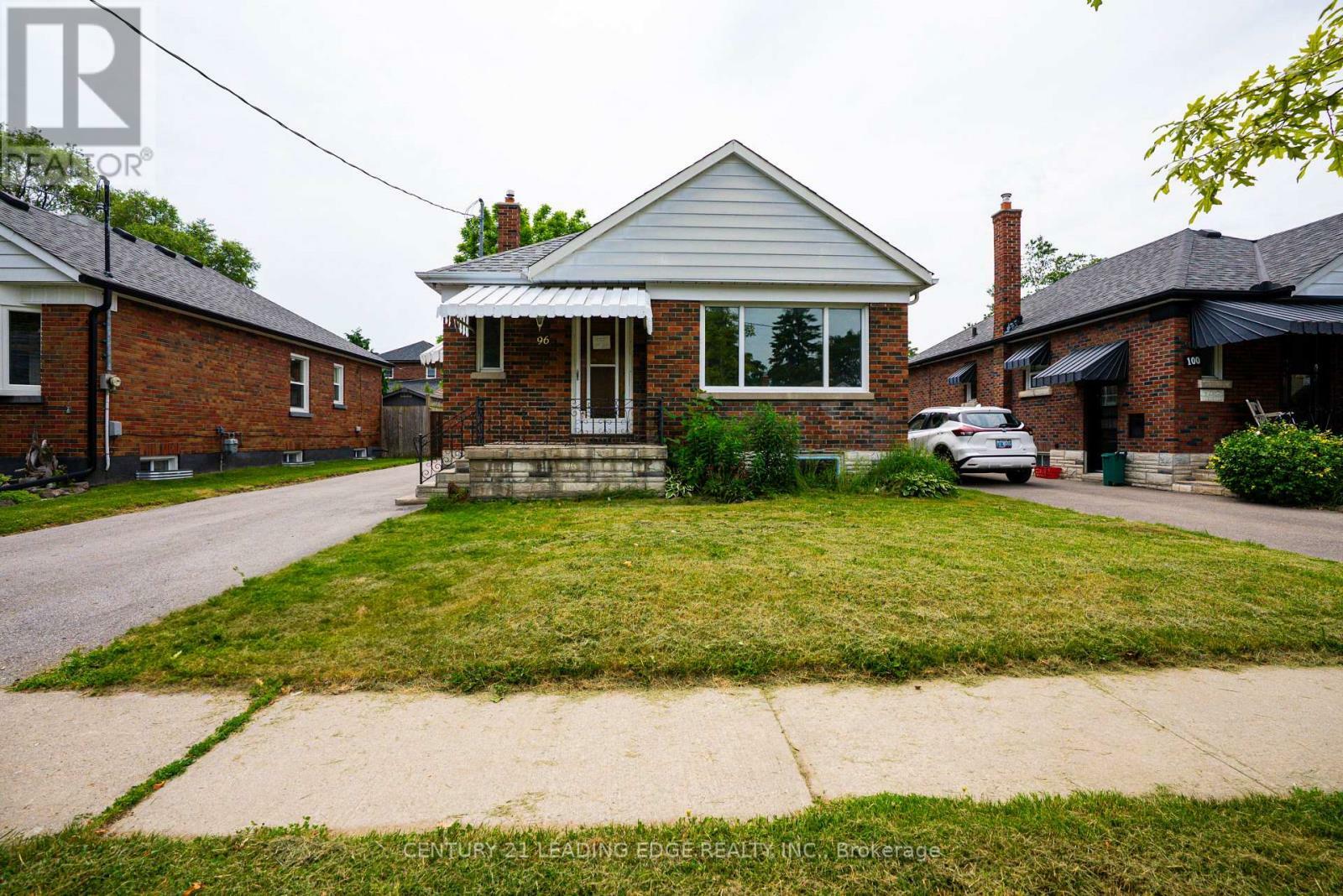 Property Photo: 96 Oakes Avenue ON L1G 6C6