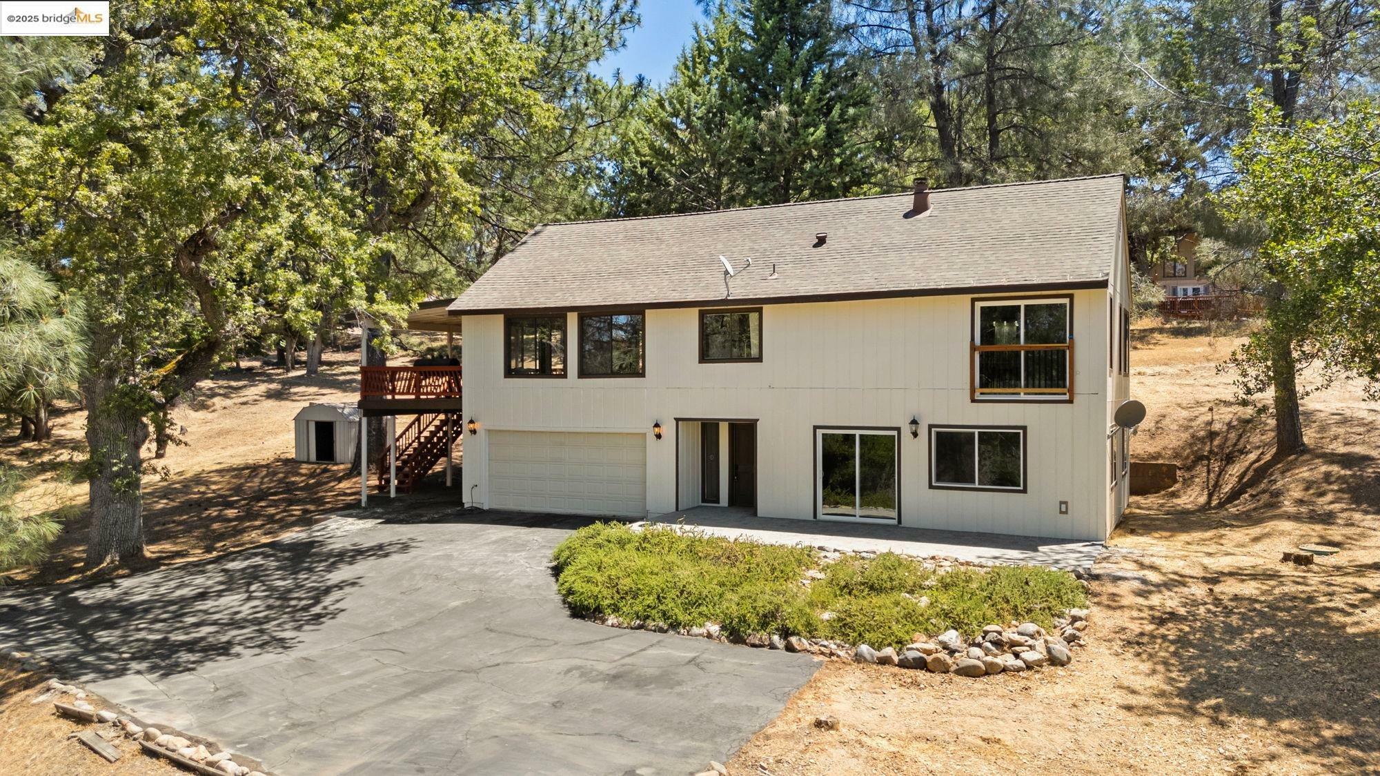 Property Photo: 12629 Cresthavaen CA 95321