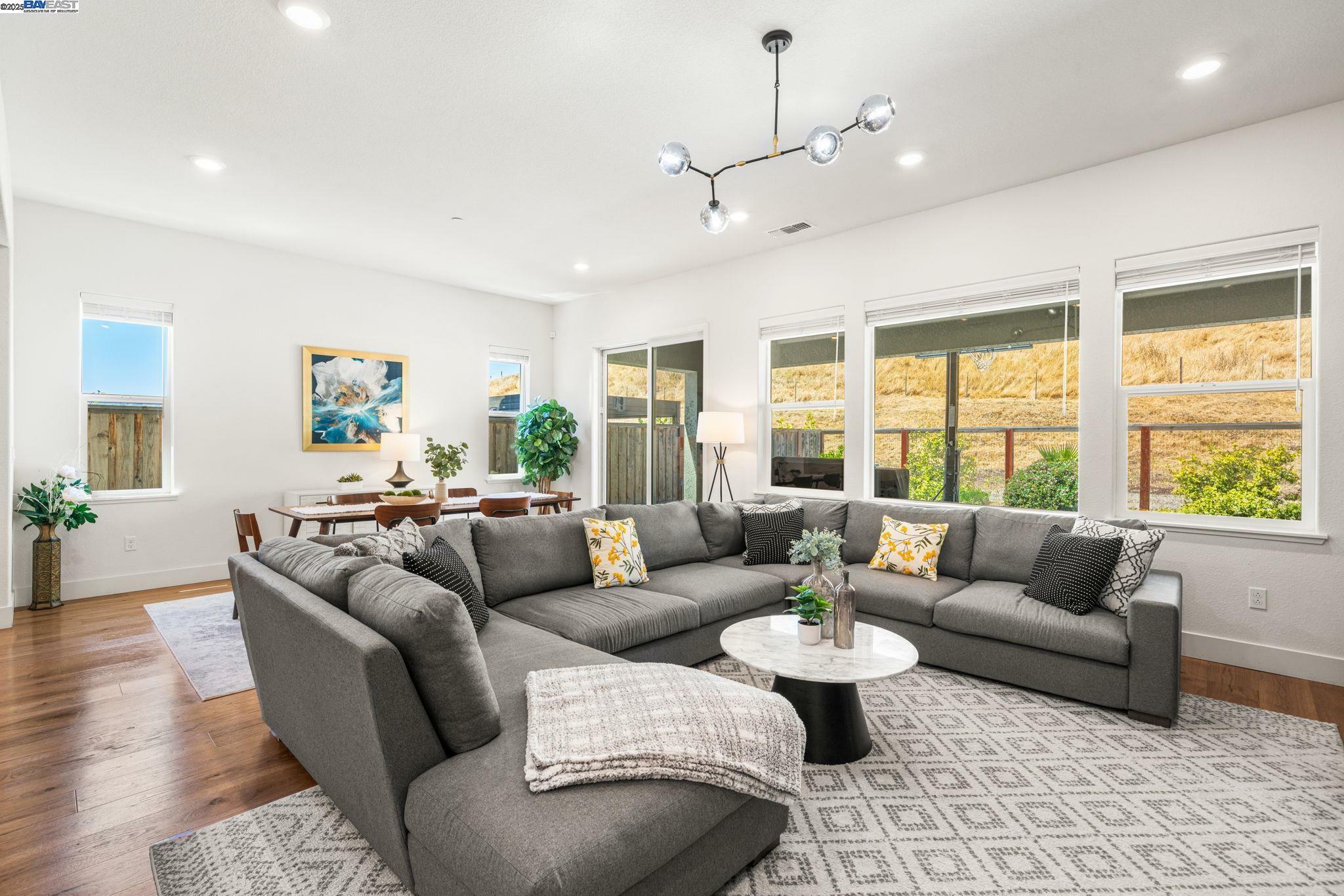 Property Photo: 2552 Veneto Ct CA 94583