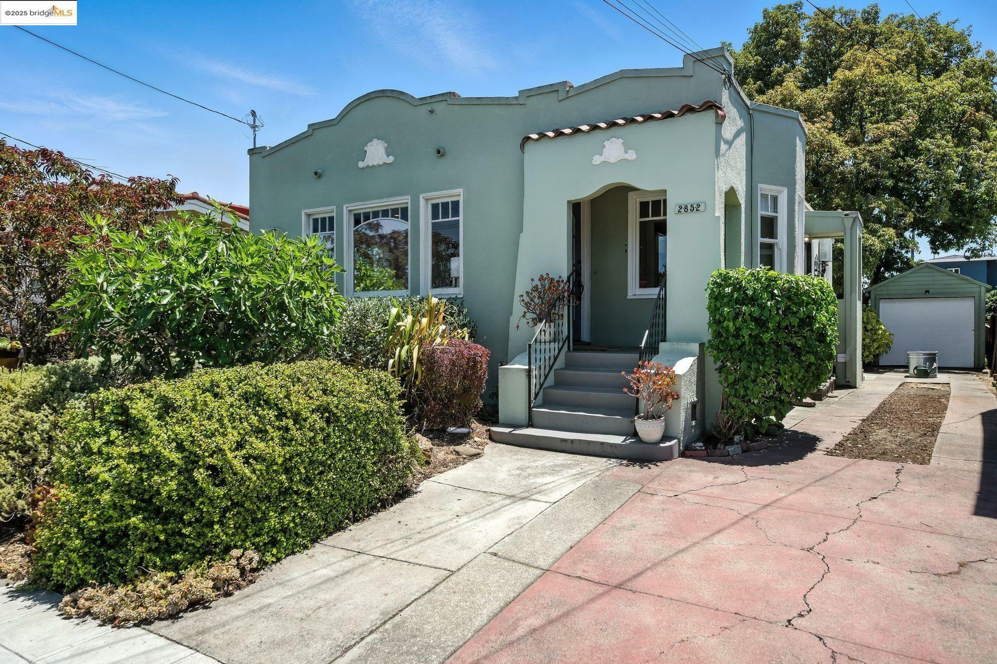 2852 60th Ave  Oakland CA 94605 photo