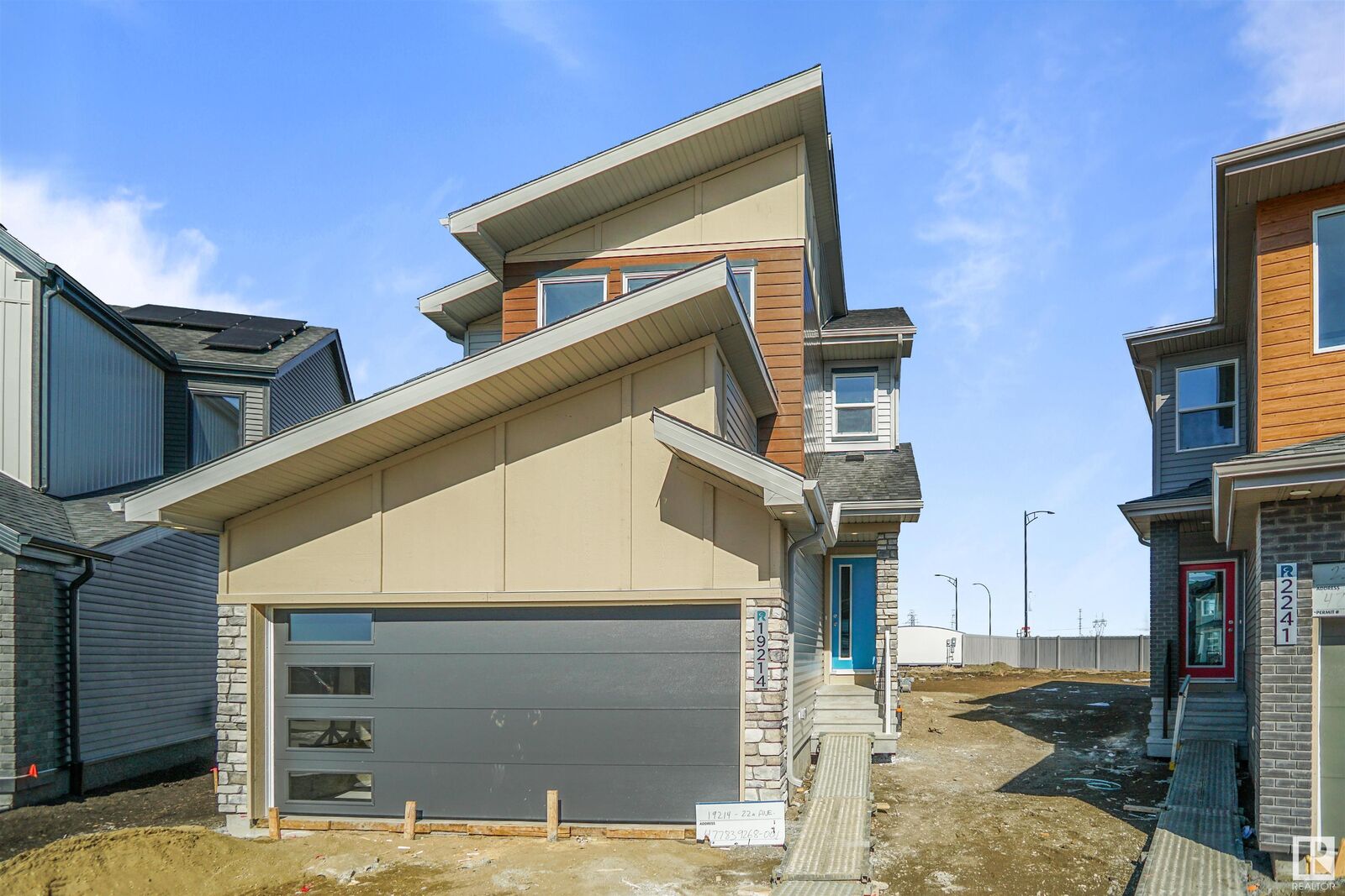 Property Photo:  17635 46 Street NW  AB T5Y 4B7 