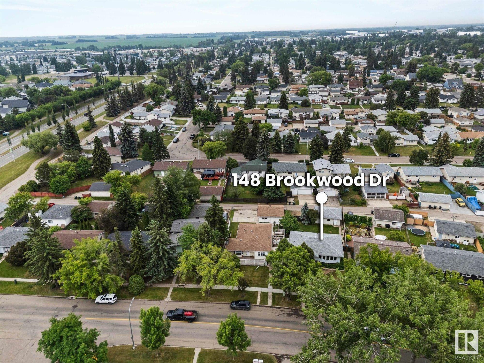 Property Photo: 148 Brookwood Drive AB T7X 1G5