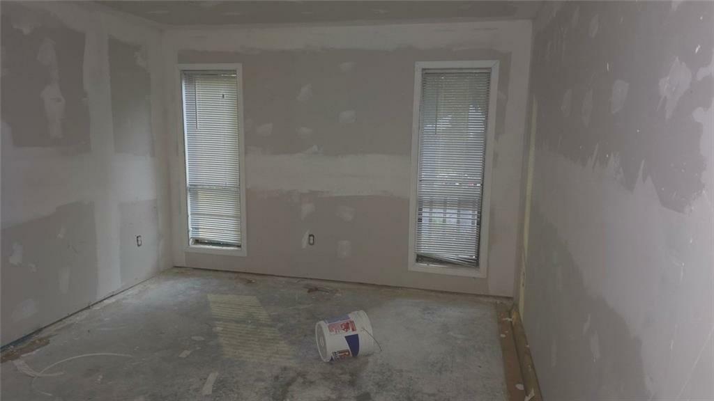 Property Photo: 3828 Woodridge Way GA 30084