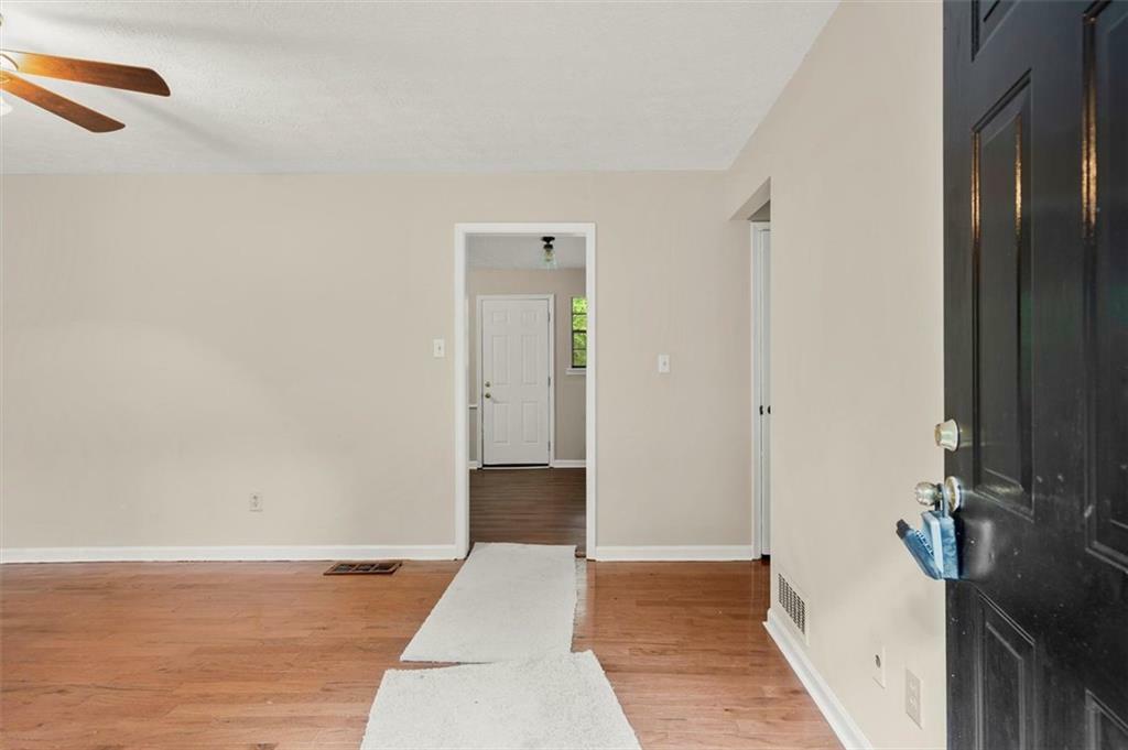 Property Photo: 4039 Tanglewood Road GA 30039