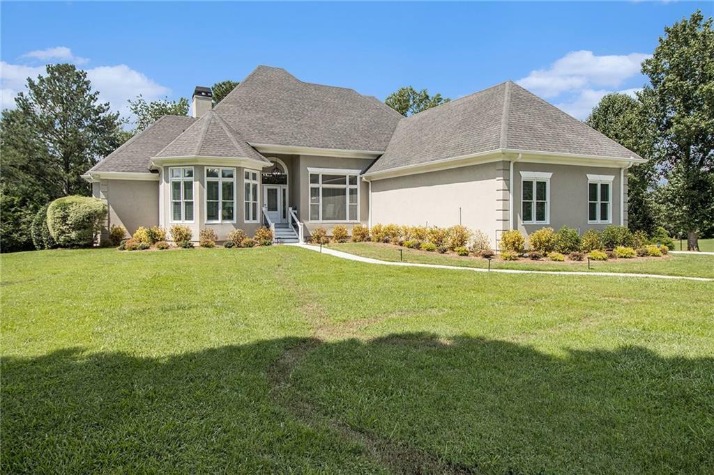 Property Photo: 5690 Rutland Trace GA 30058