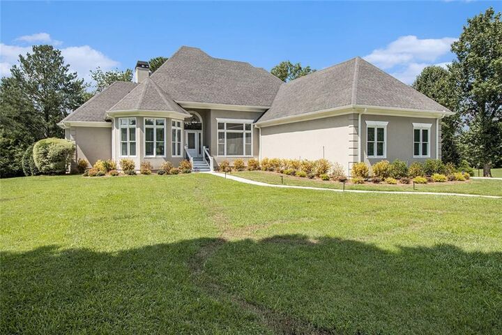 Property Photo:  5690 Rutland Trace  GA 30058 