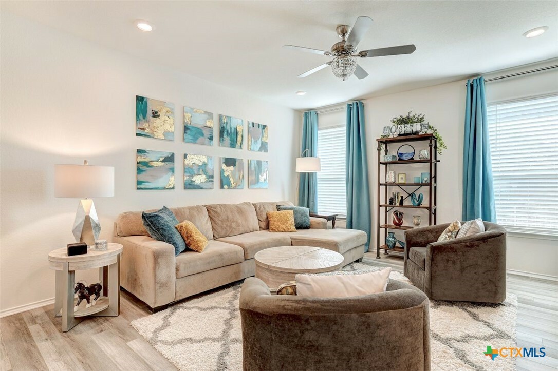Property Photo: 401 Thunder Valley Trail TX 78626