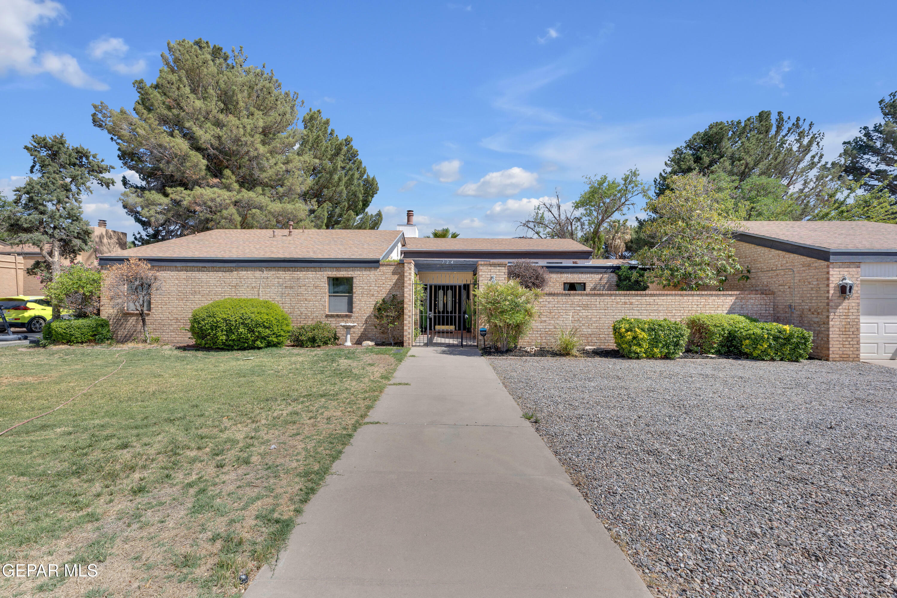 Property Photo: 724 Gary Lane TX 79922
