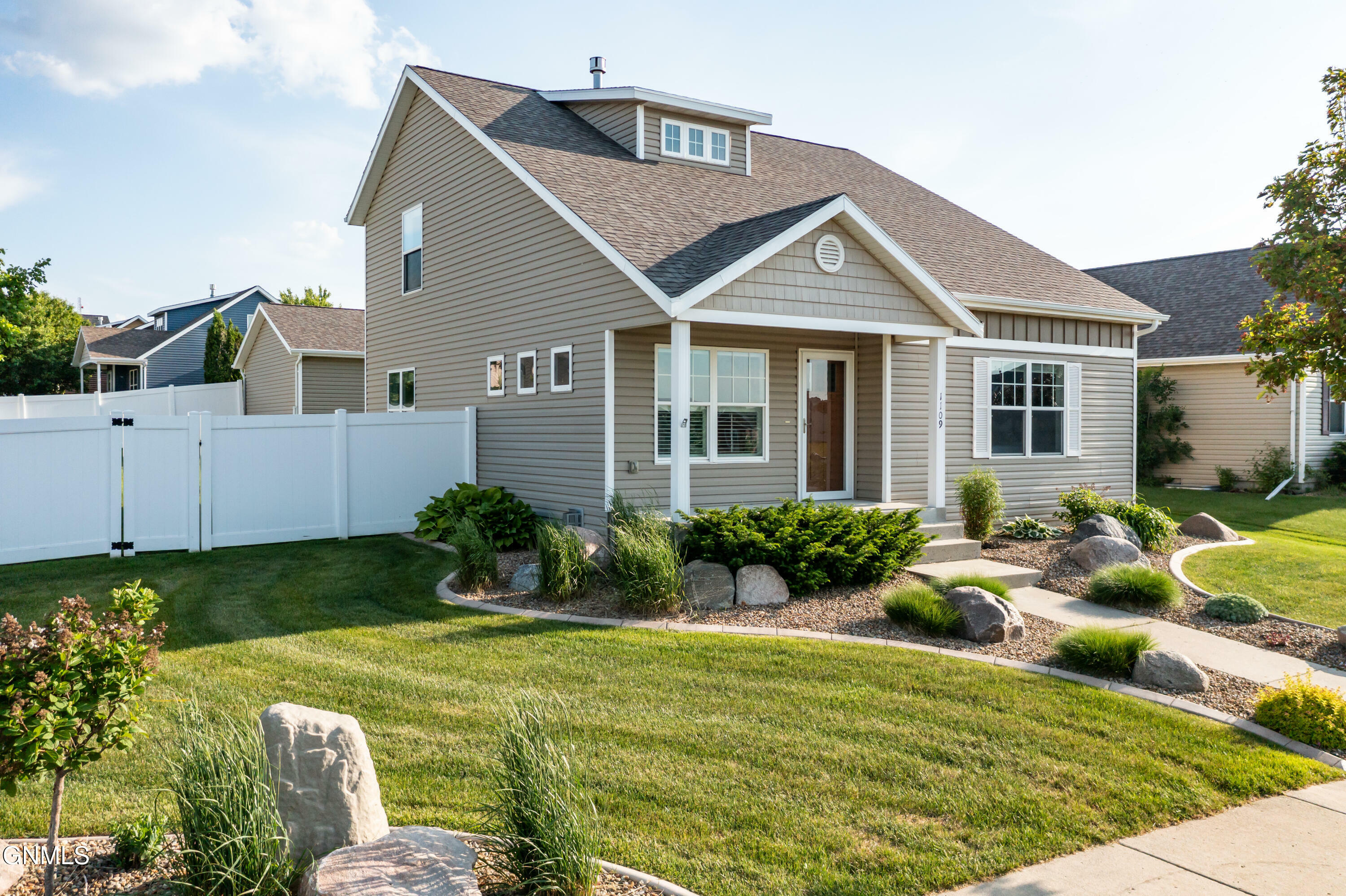 1109 E Lasalle Drive  Bismarck ND 58503 photo