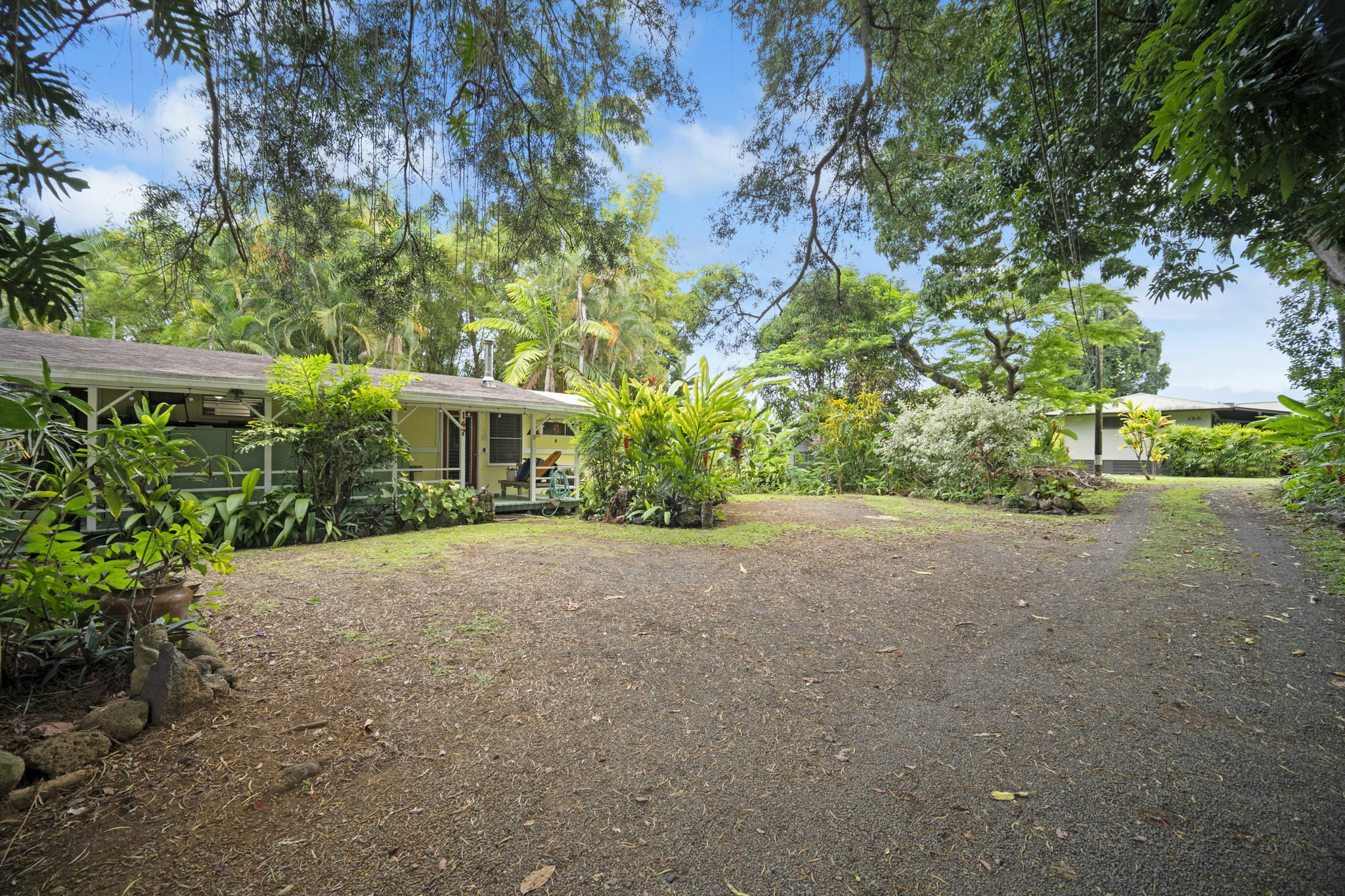 Property Photo: 147 Royal Dr HI 96746