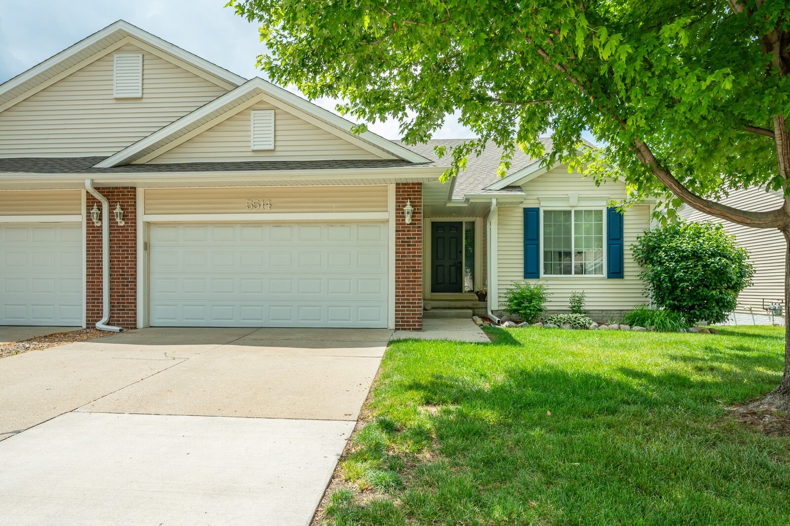 Property Photo: 5514 SE 24th Street IA 50320