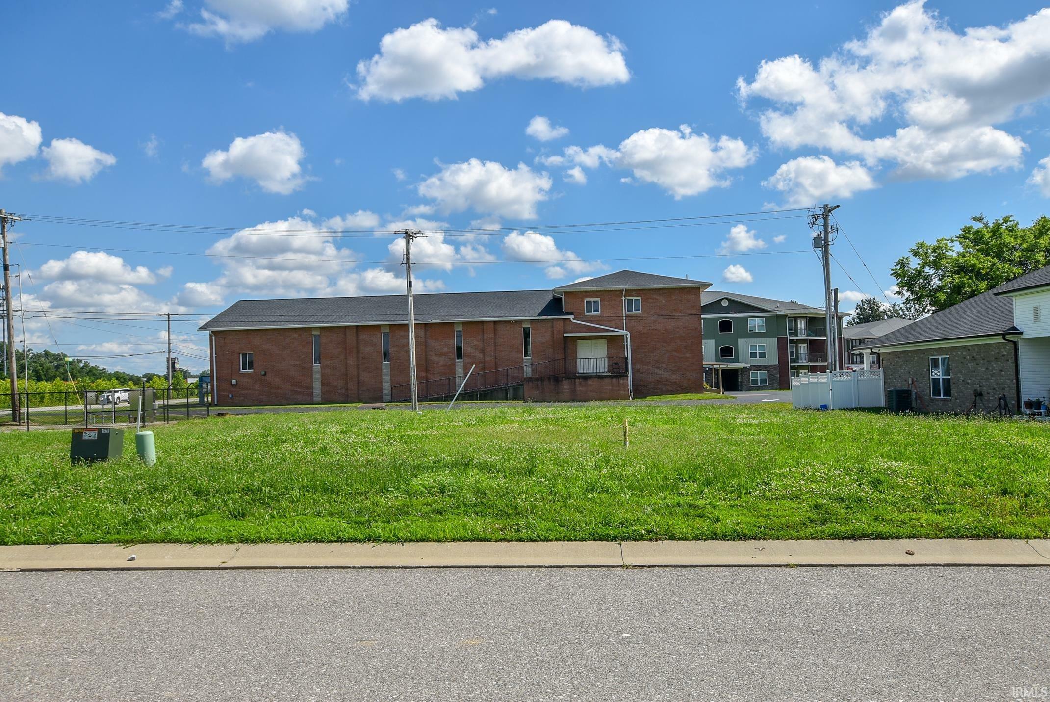 8523 Pebble Creek Drive  Newburgh IN 47630 photo