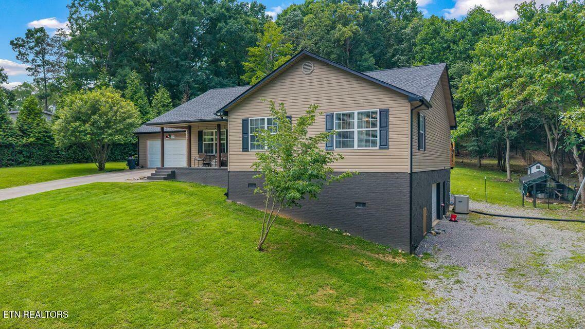 Property Photo: 61C County Road 100 TN 37322