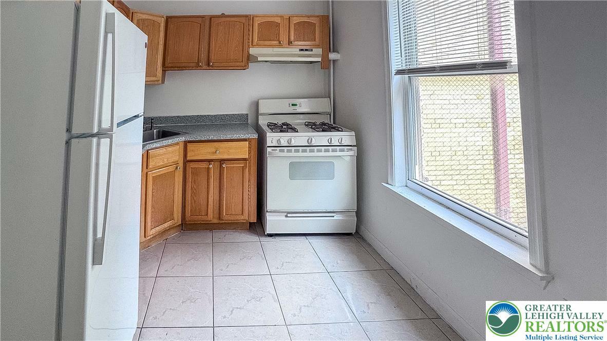 Property Photo: 103 N 4th Street 1 PA 18042
