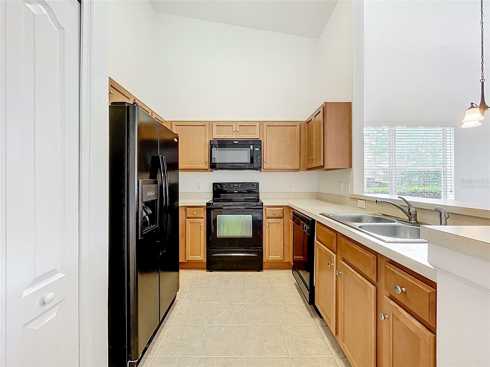 Property Photo: 2092 Switch Grass Circle FL 34761