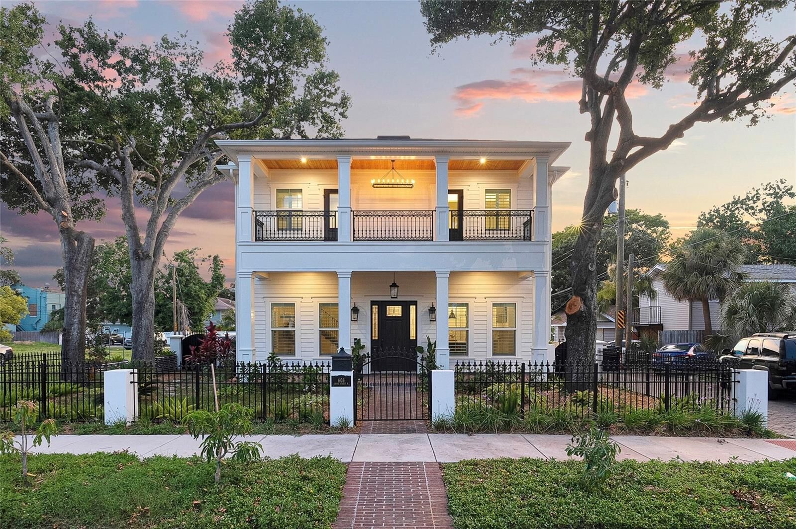 Property Photo: 608 Grove Street N FL 33701