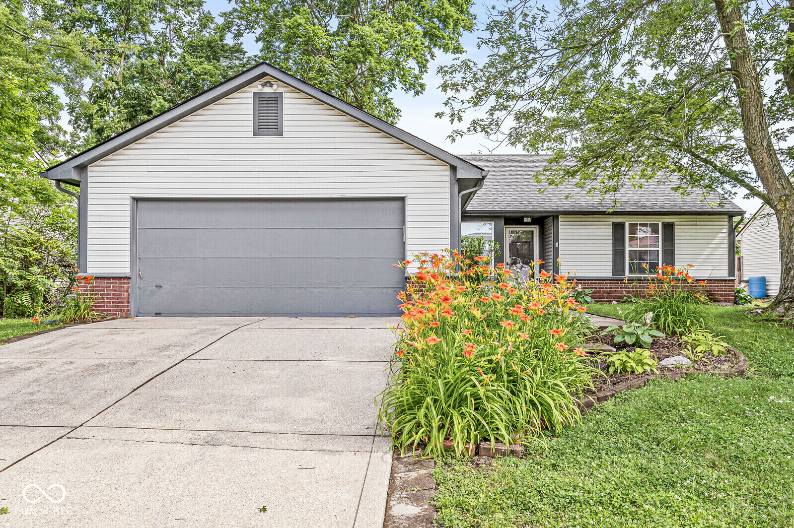 1540 Brook Pointe Drive  Indianapolis IN 46234 photo