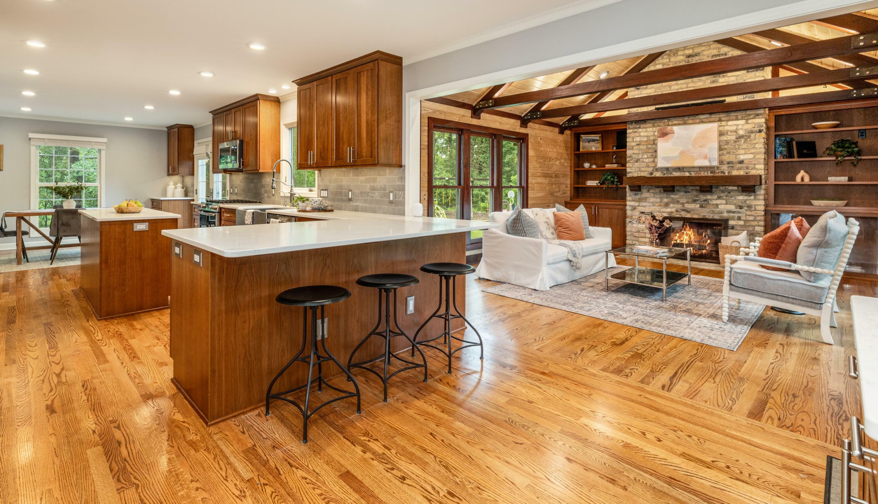 Property Photo: 9837 N Auburn Ct WI 53092