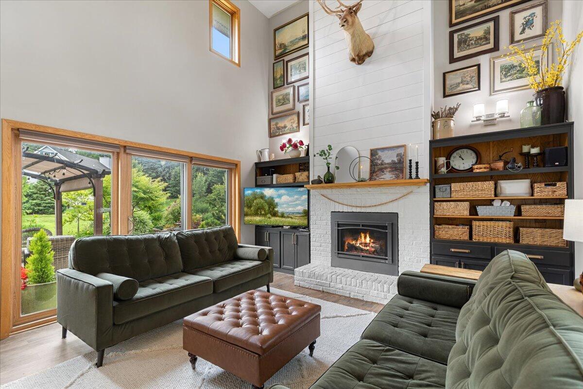 Property Photo: 1021 Aspen Pl WI 53095