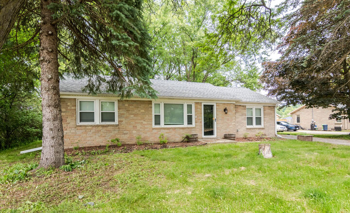 1300 Highway 83 -  Hartland WI 53029 photo