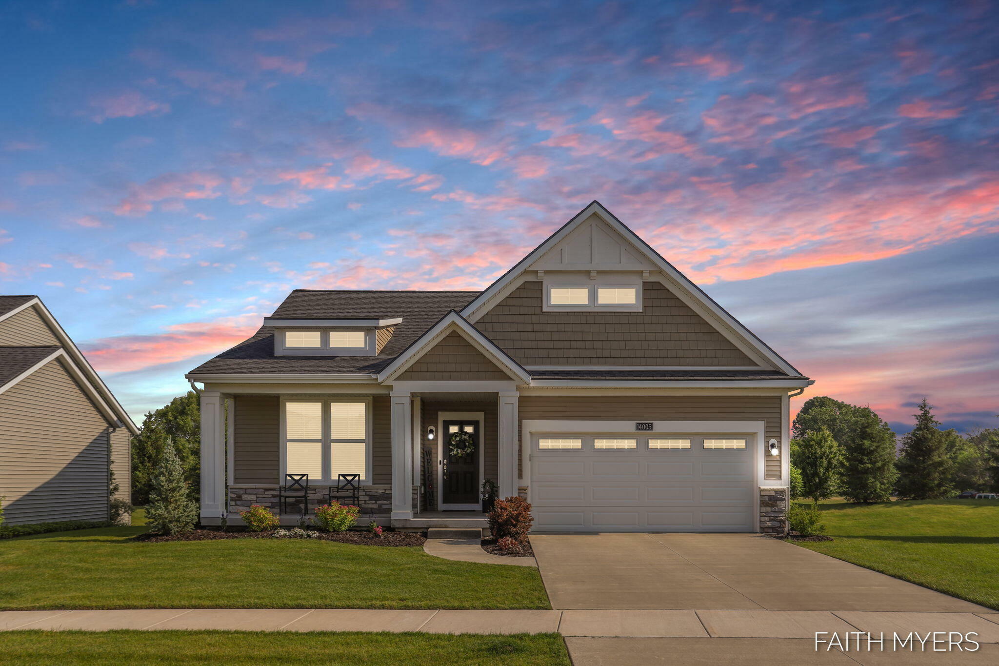 Property Photo: 14005 Phoenix Place MI 49424