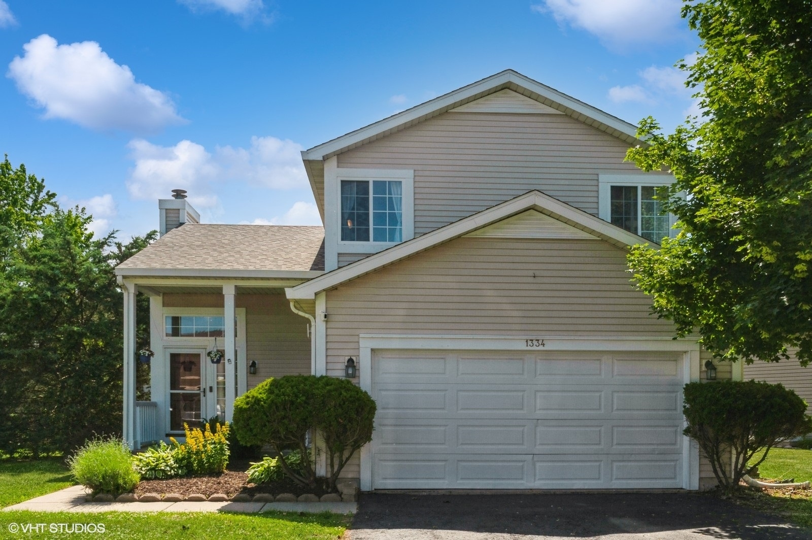Property Photo: 1334 S Pleasant Hill Gate IL 60085