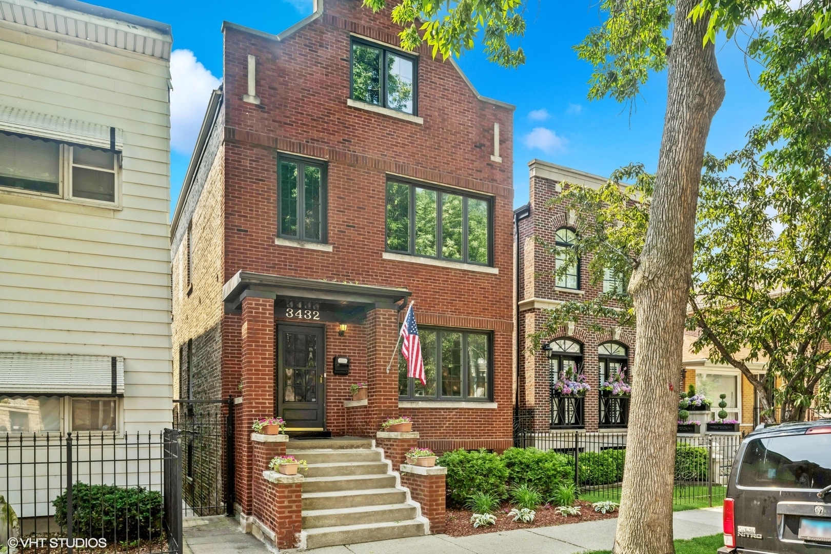 Property Photo: 3432 S Union Avenue IL 60616