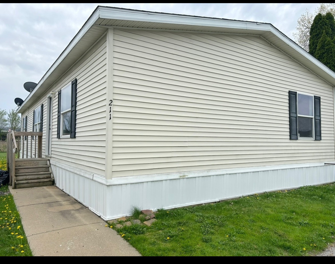 Property Photo: 211 Park Lane IL 60411