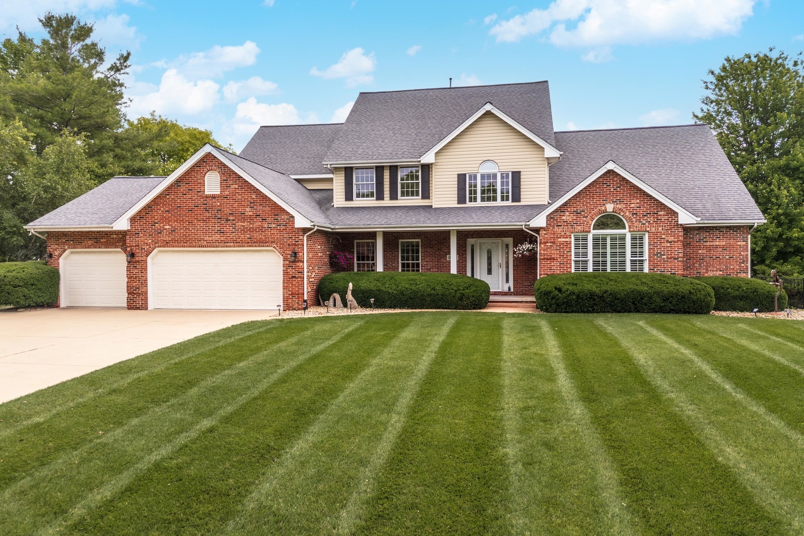 1907 Redbud Lane  Bloomington IL 61704 photo