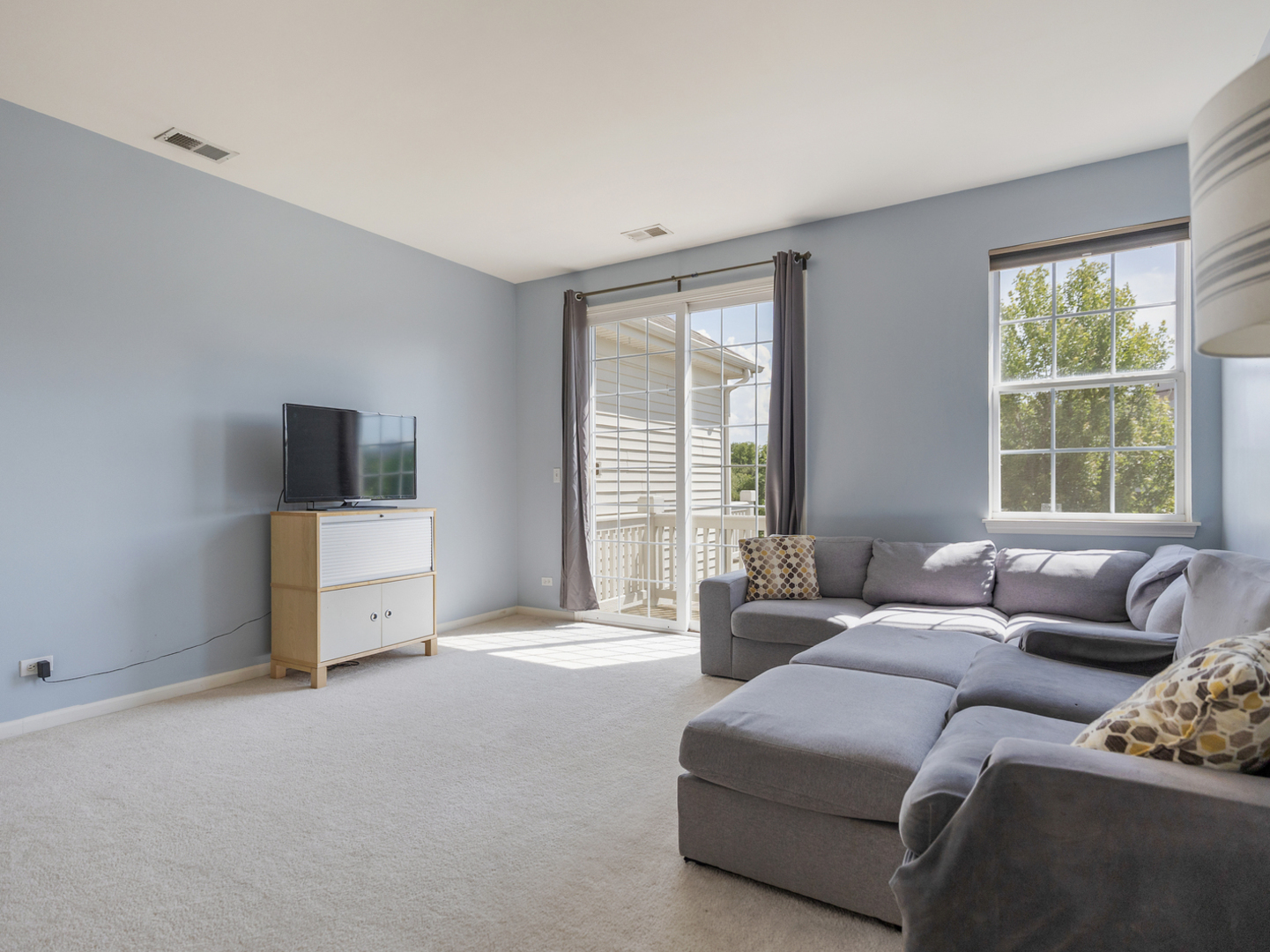 Property Photo: 4231 Savoy Lane 4231 IL 60050