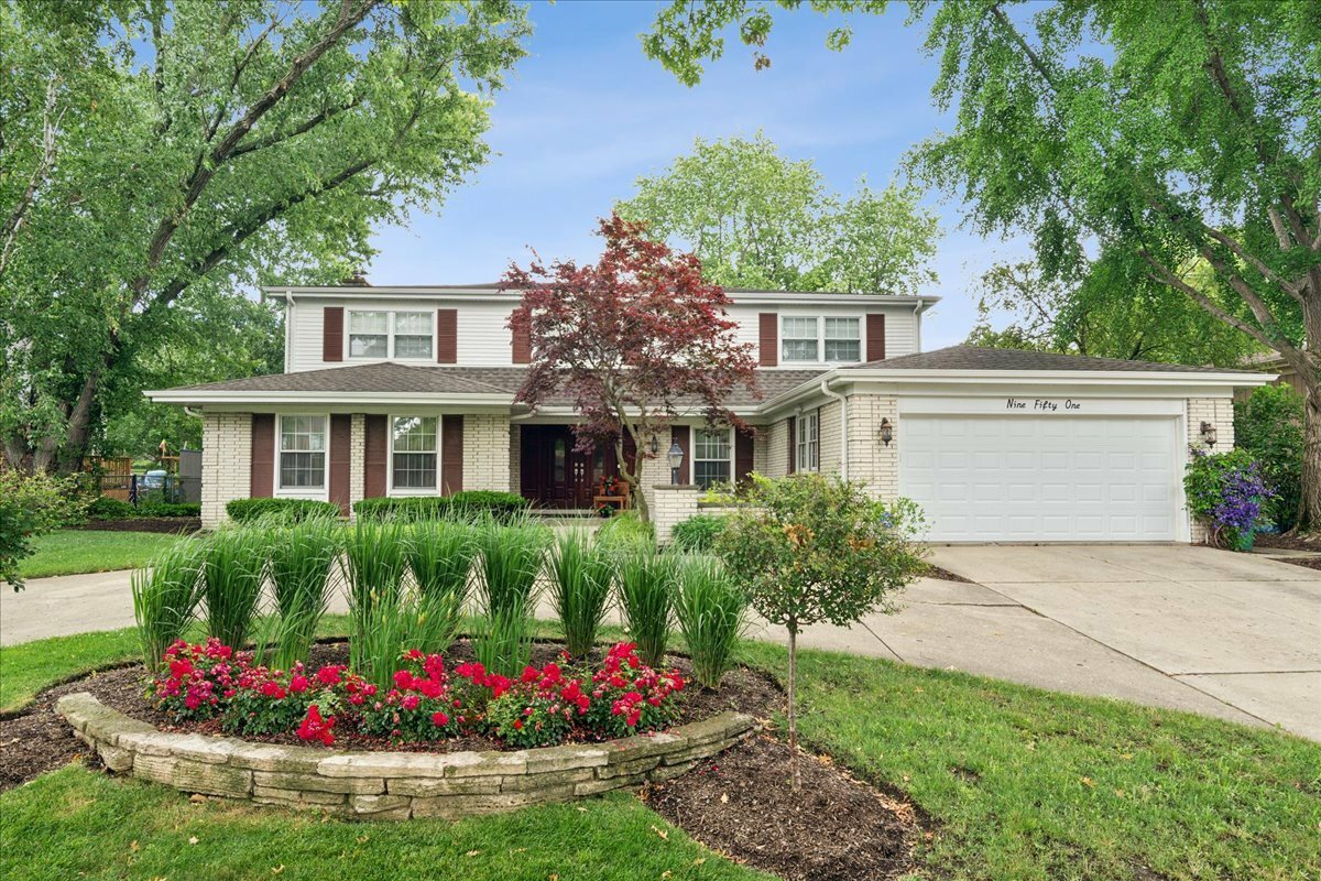 Property Photo: 951 Suffield Terrace IL 60062