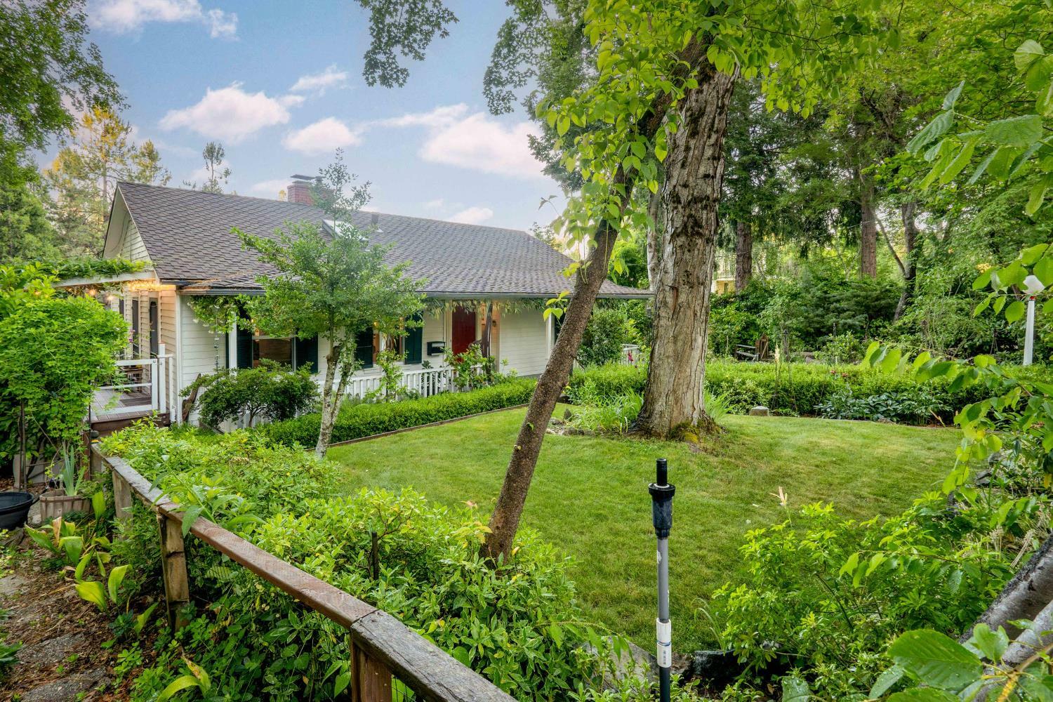 Property Photo:  260 Boulder St  CA 95959 