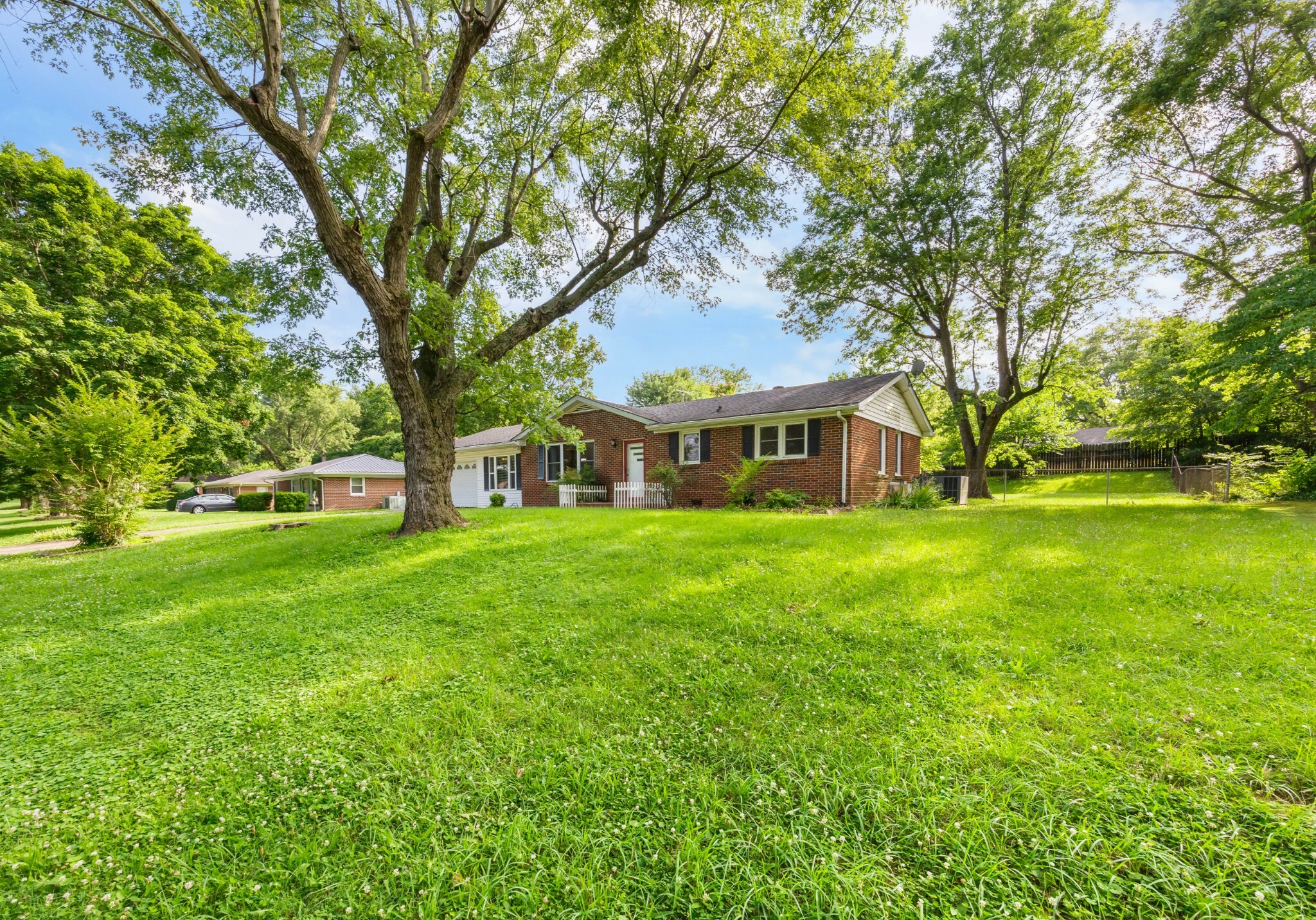 Property Photo: 19 Garth Dr TN 37040