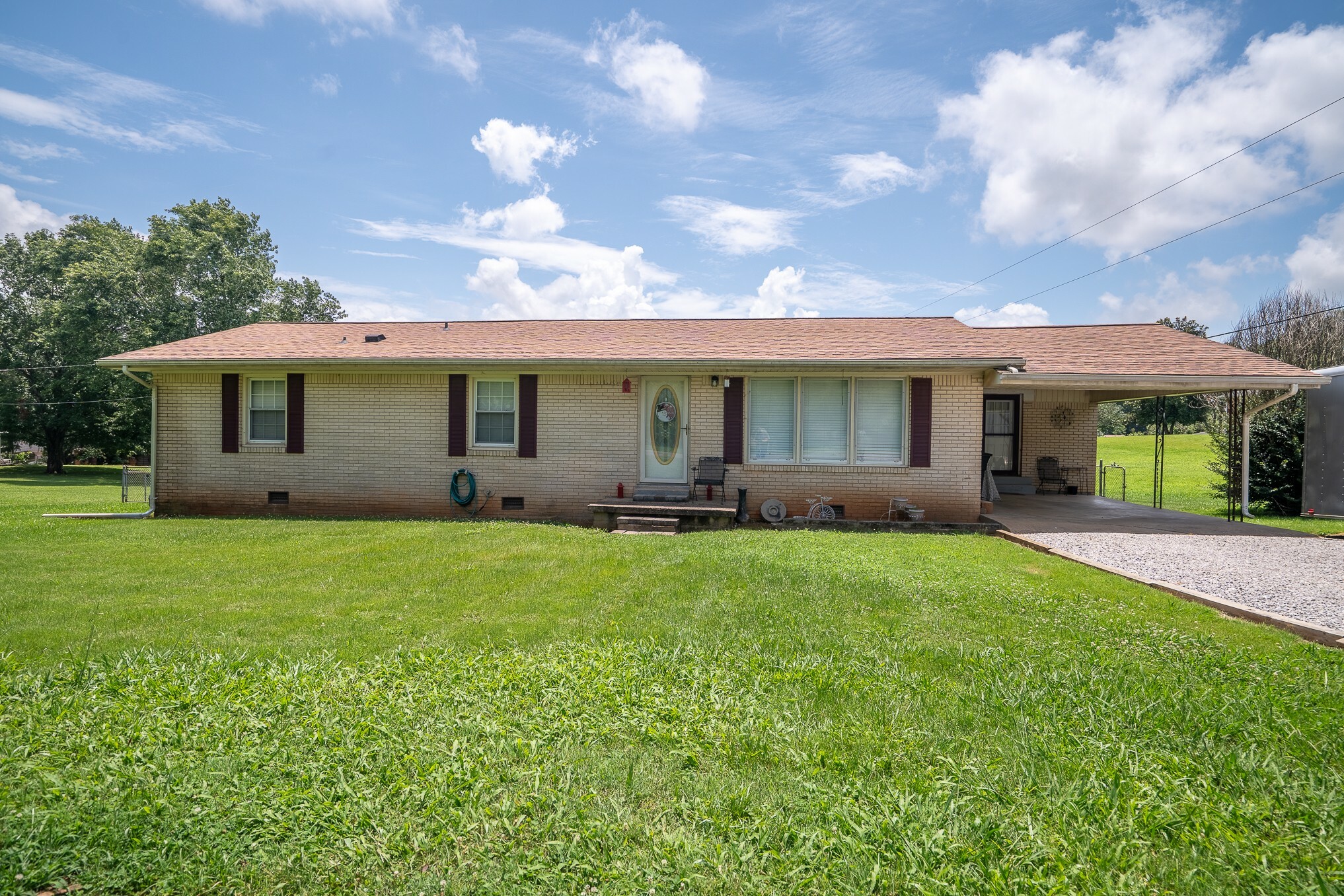 Property Photo: 502 Budd St TN 38481