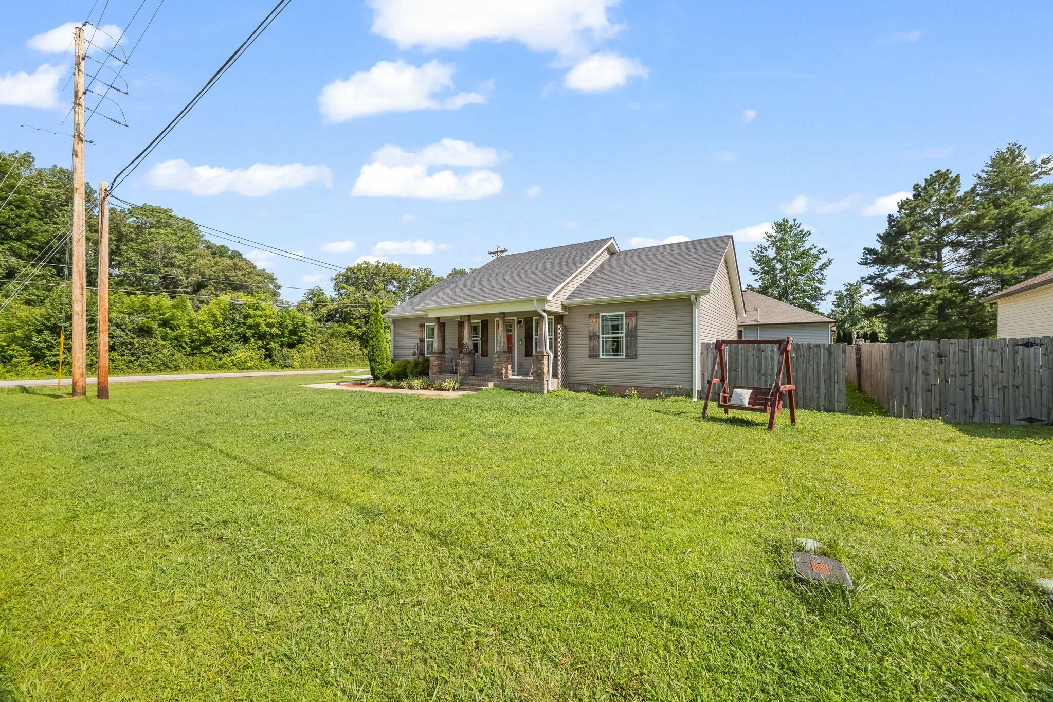 Property Photo: 311 Ester Ln TN 37355