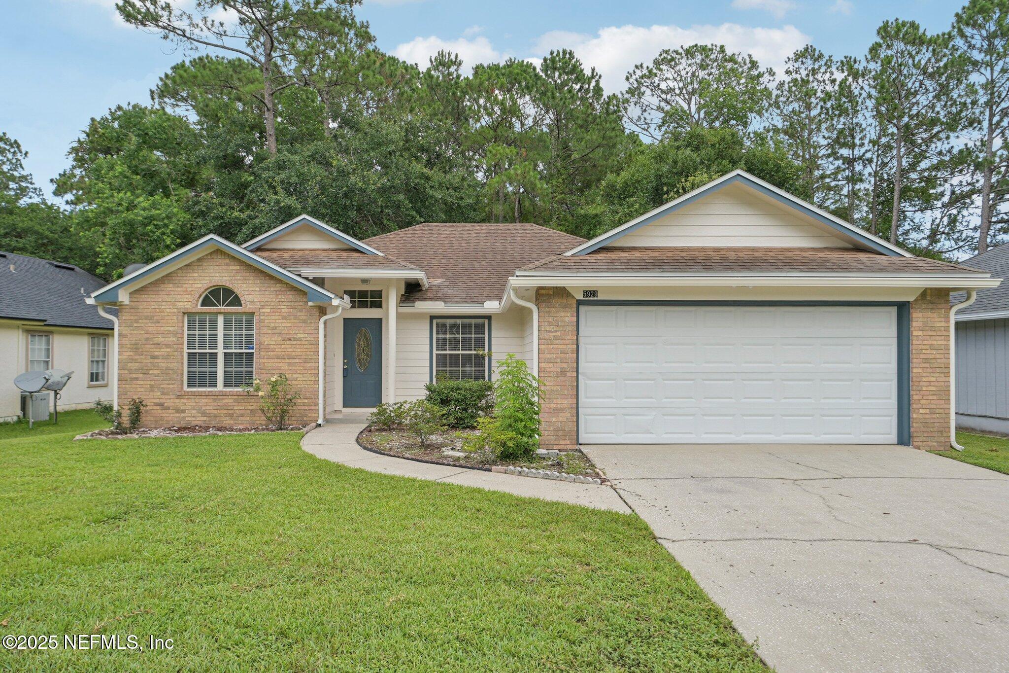 Property Photo: 5929 Piper Glen Boulevard FL 32222