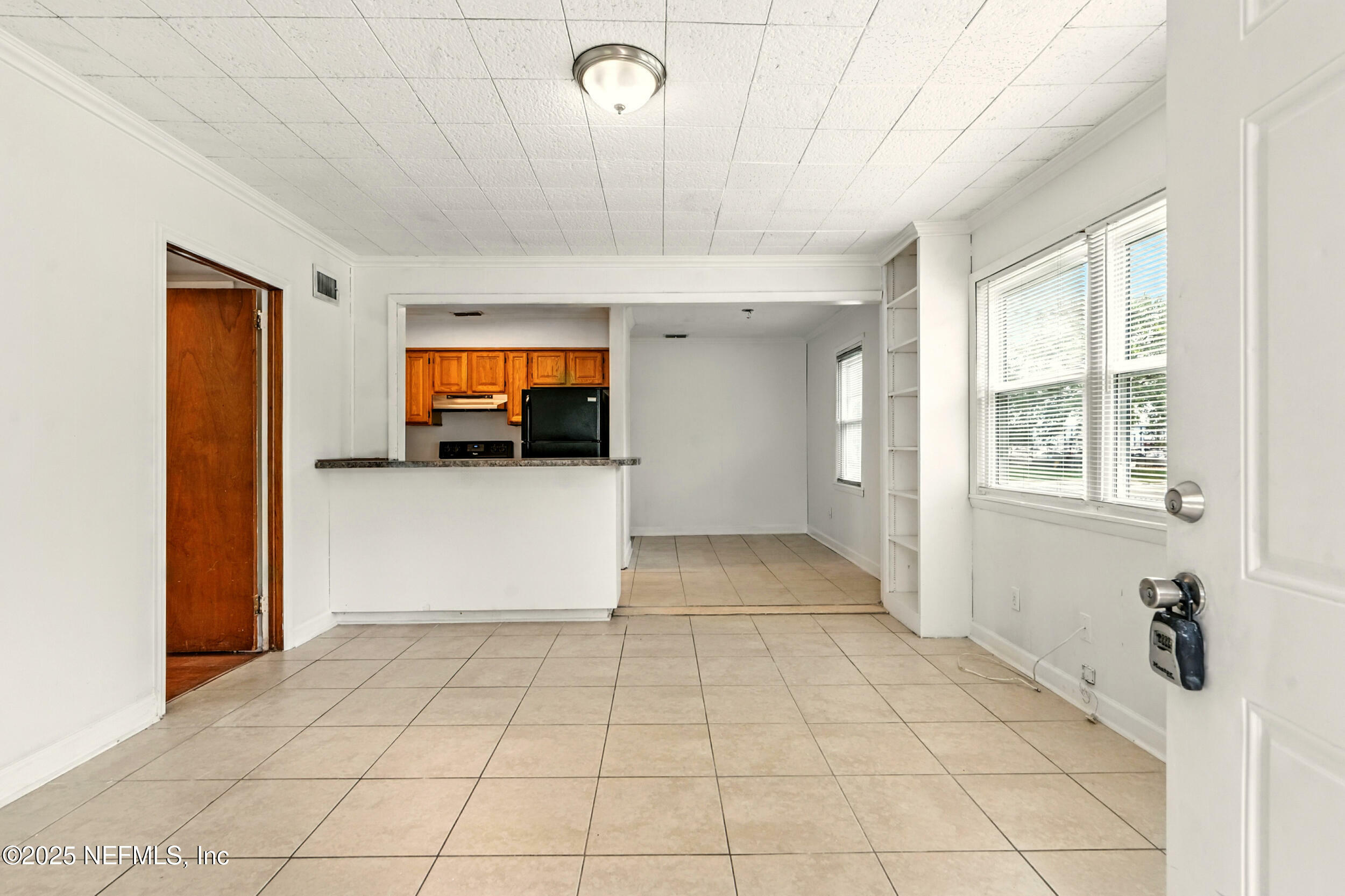 Property Photo: 2640 Commonwealth Avenue FL 32254