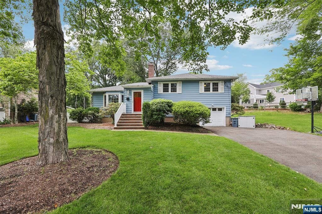 Property Photo: 21 Valley Forge Way NJ 07423
