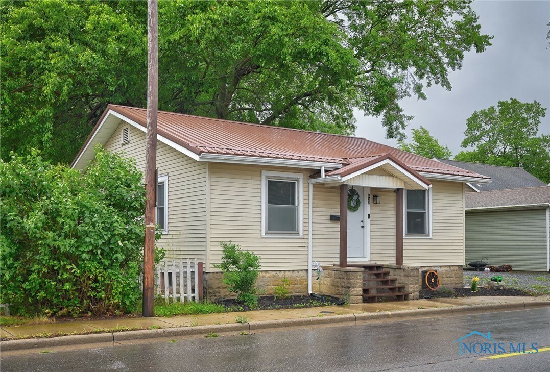 Property Photo: 525 Western Avenue OH 45840