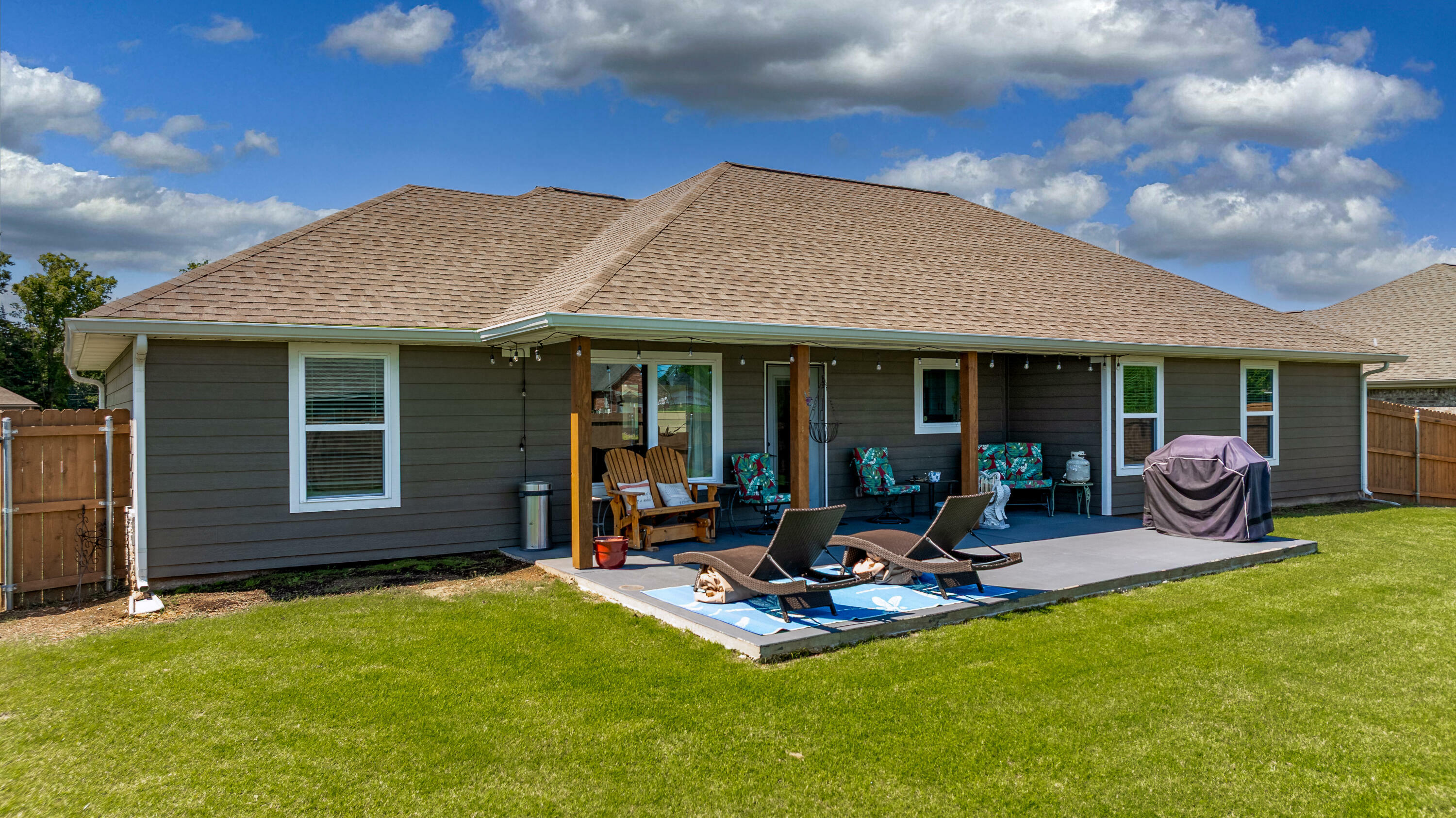 Property Photo: 1022 Village Drive OK 74344