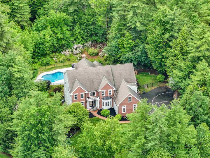 4 Chablis Court  Bedford NH 03110 photo