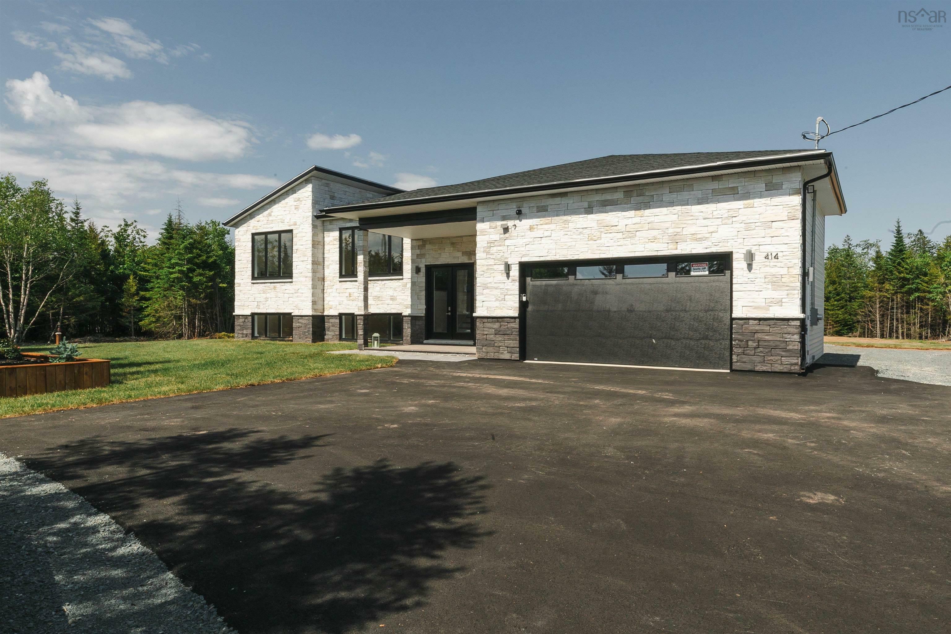 Property Photo: 414 Canoe Crescent NS B4B 2P5