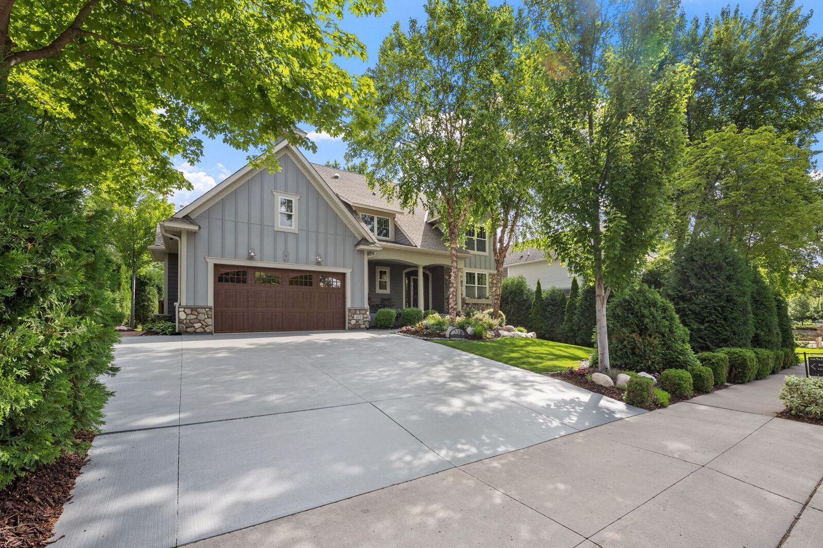 Property Photo:  221 George Street  MN 55331 