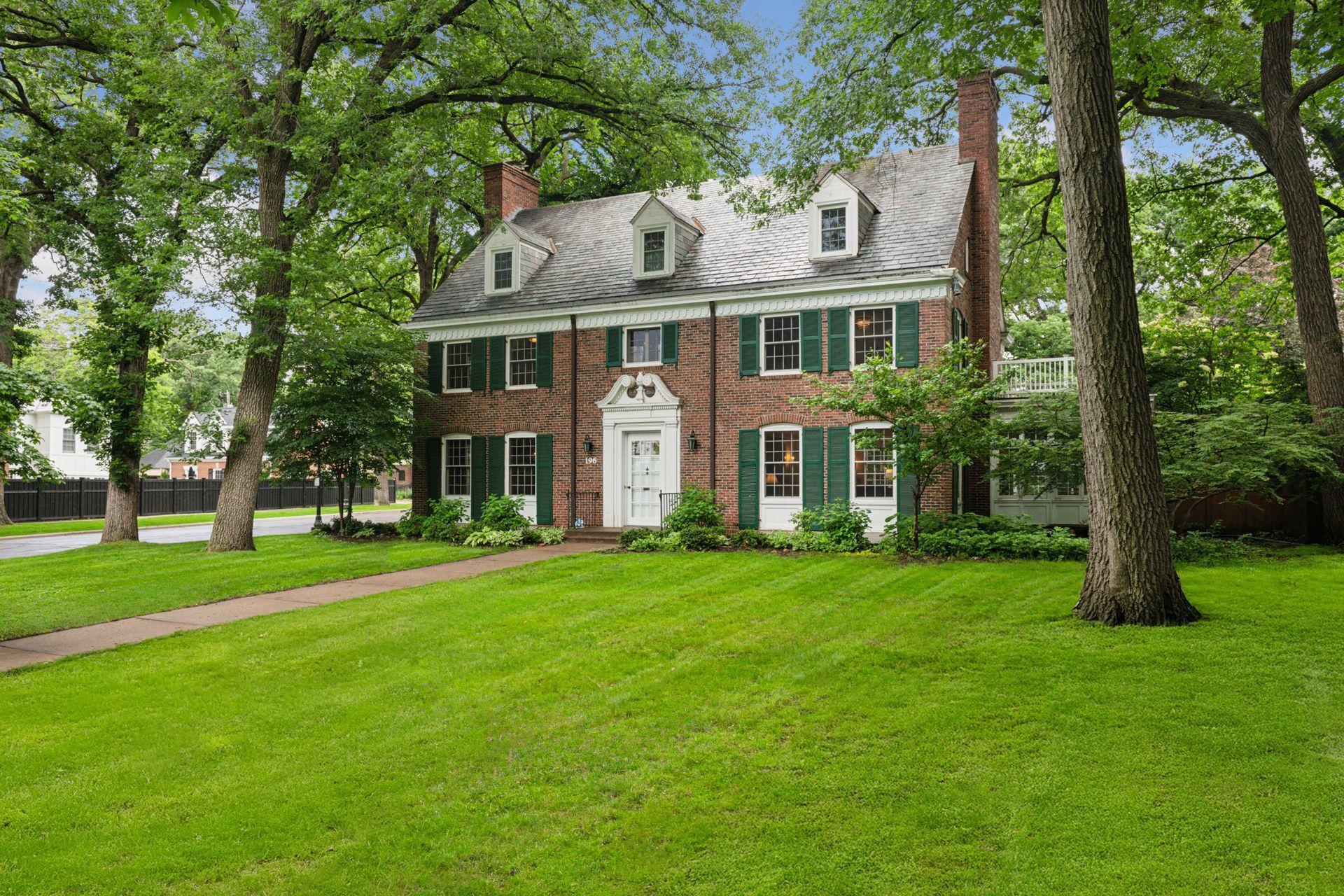 Property Photo: 196 Mississippi River Boulevard S MN 55105