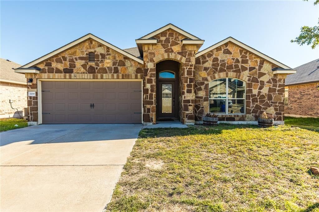 Property Photo:  3200 Skinner Drive  TX 76655 
