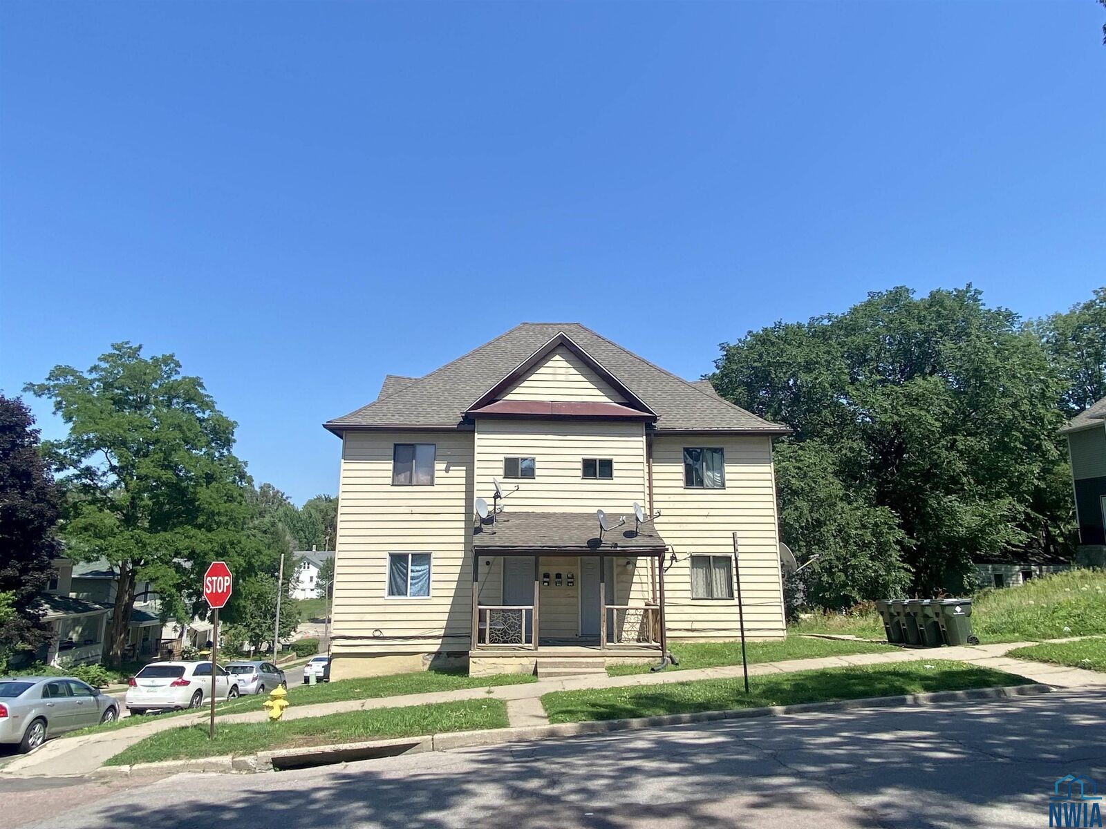 Property Photo: 1332-34 Jennings St IA 51104-4331