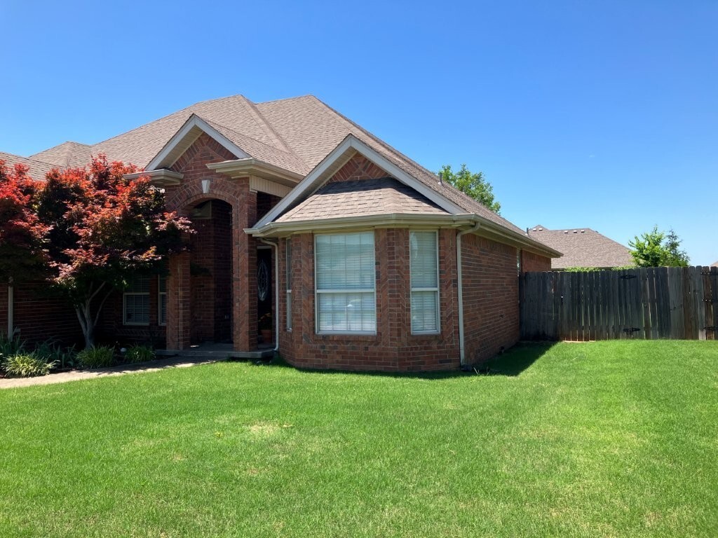 Property Photo: 285 S Briarhill Drive AR 72730